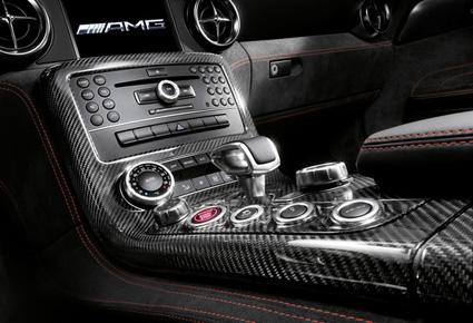 مرسيدس بينز تكشف عن SLS AMG بلاك سيريس